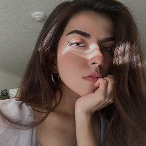 Meet your Posher, Raquel